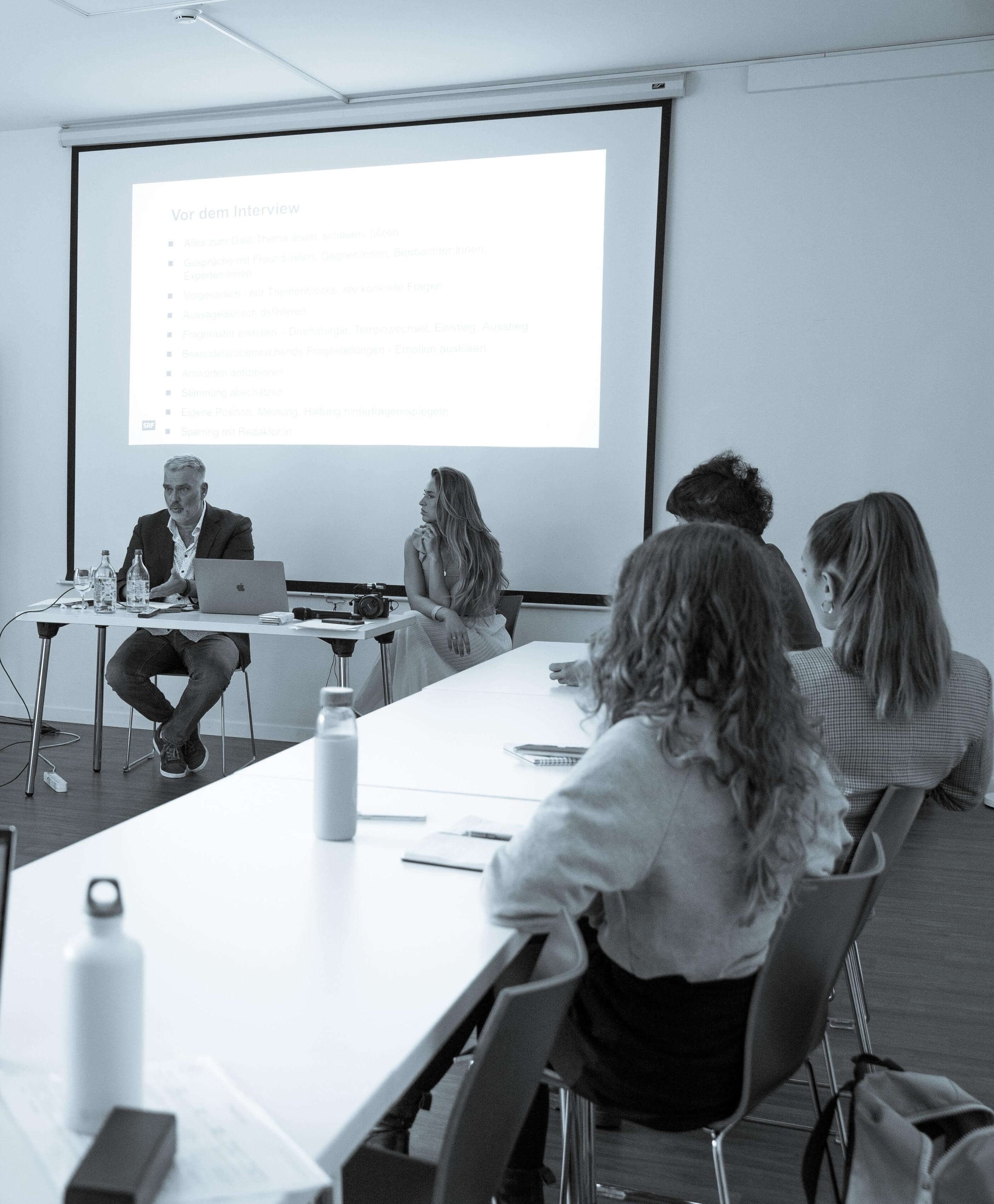 Portrait Moderatorin Schweiz