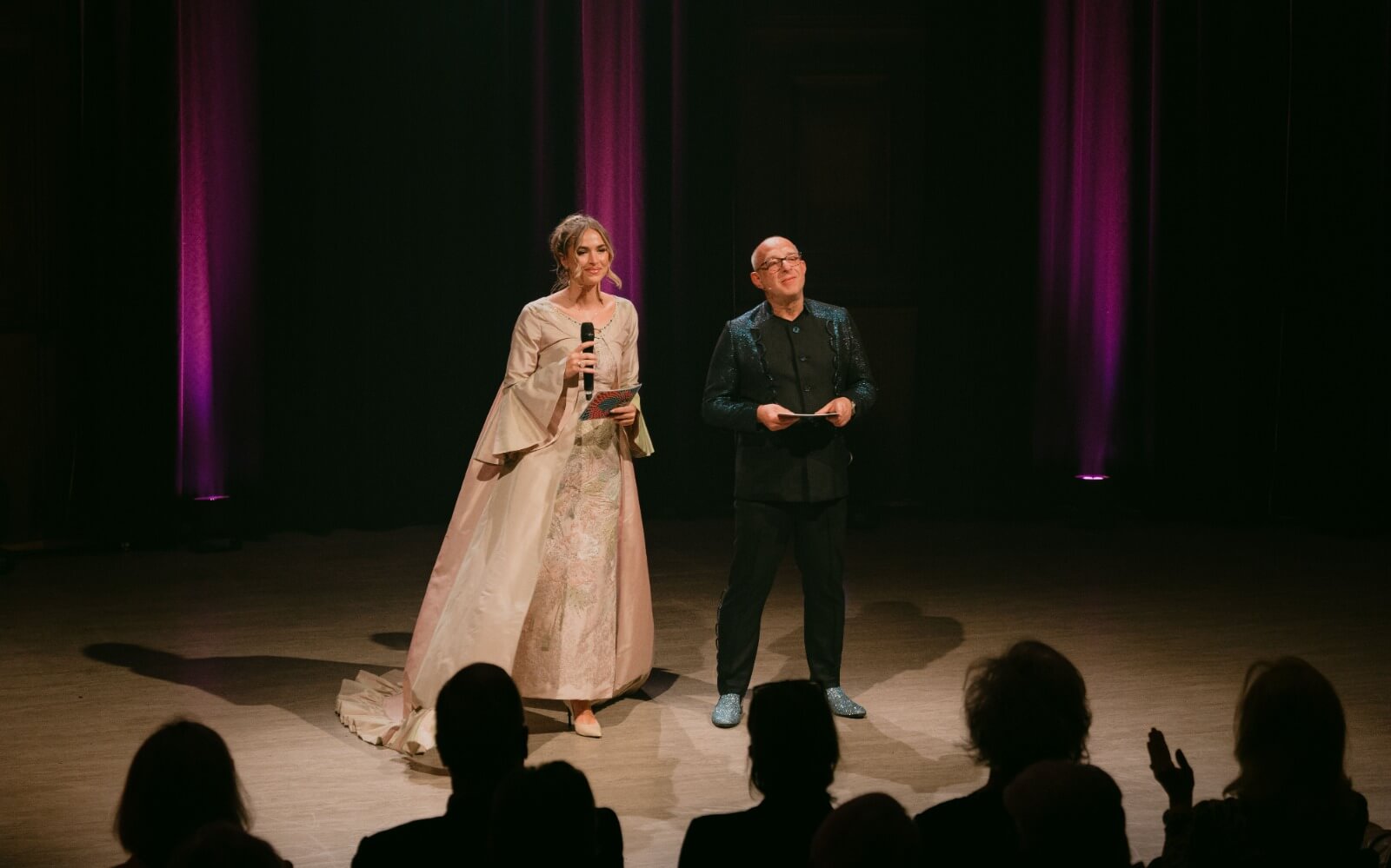 Podiumsdiskussion Moderation – Lena Wilczek